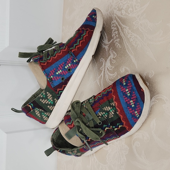 Toms Shoes - Toms sneakers multi color woven aztec print size 5